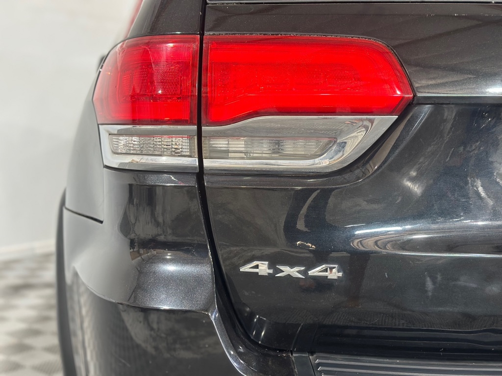 Jeep Grand Cherokee Laredo 4WD 2015