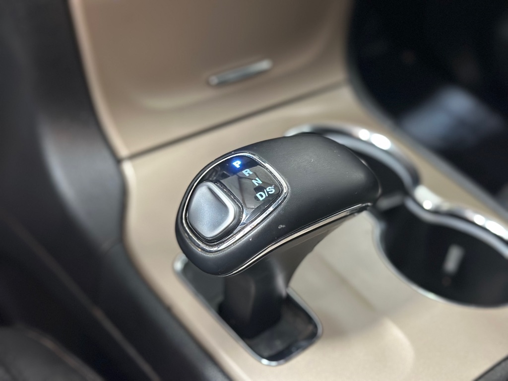 Jeep Grand Cherokee Laredo 4WD 2015