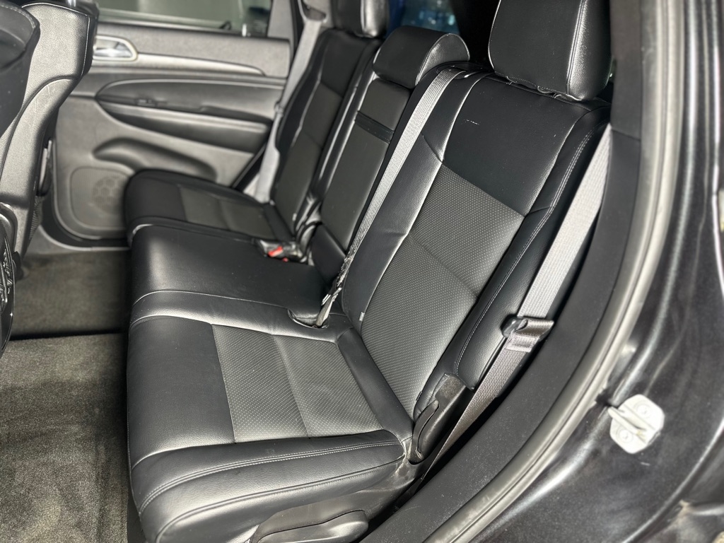 Jeep Grand Cherokee Laredo 4WD 2015