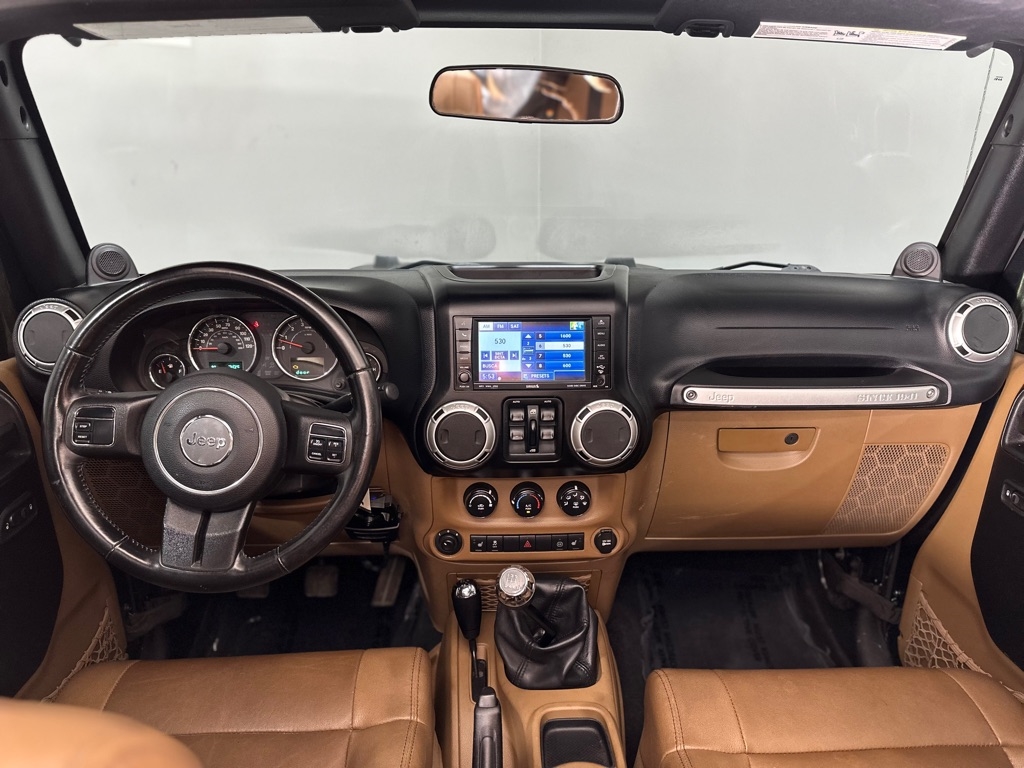 Jeep Wrangler Unlimited Sahara 4WD 2011