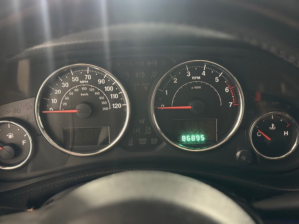 Jeep Wrangler Unlimited Sahara 4WD 2011