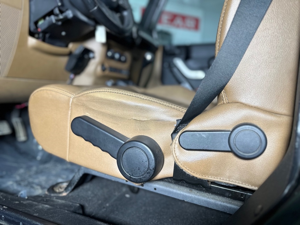 Jeep Wrangler Unlimited Sahara 4WD 2011