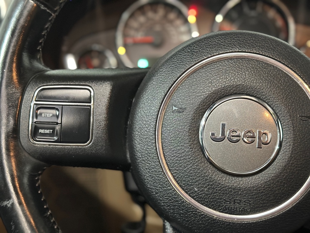 Jeep Wrangler Unlimited Sahara 4WD 2011