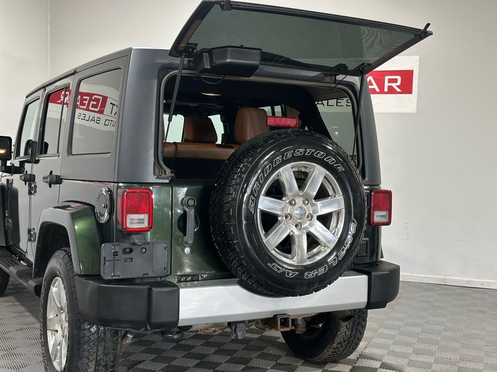 Jeep Wrangler Unlimited Sahara 4WD 2011