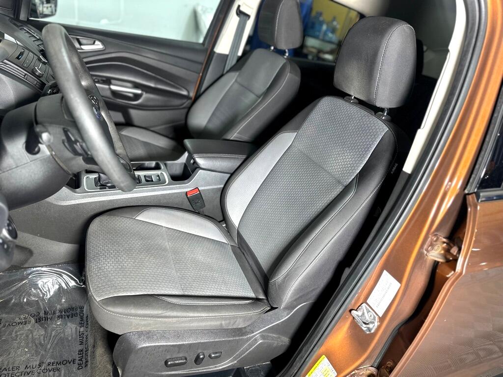 2017 Ford Escape SE photo 21