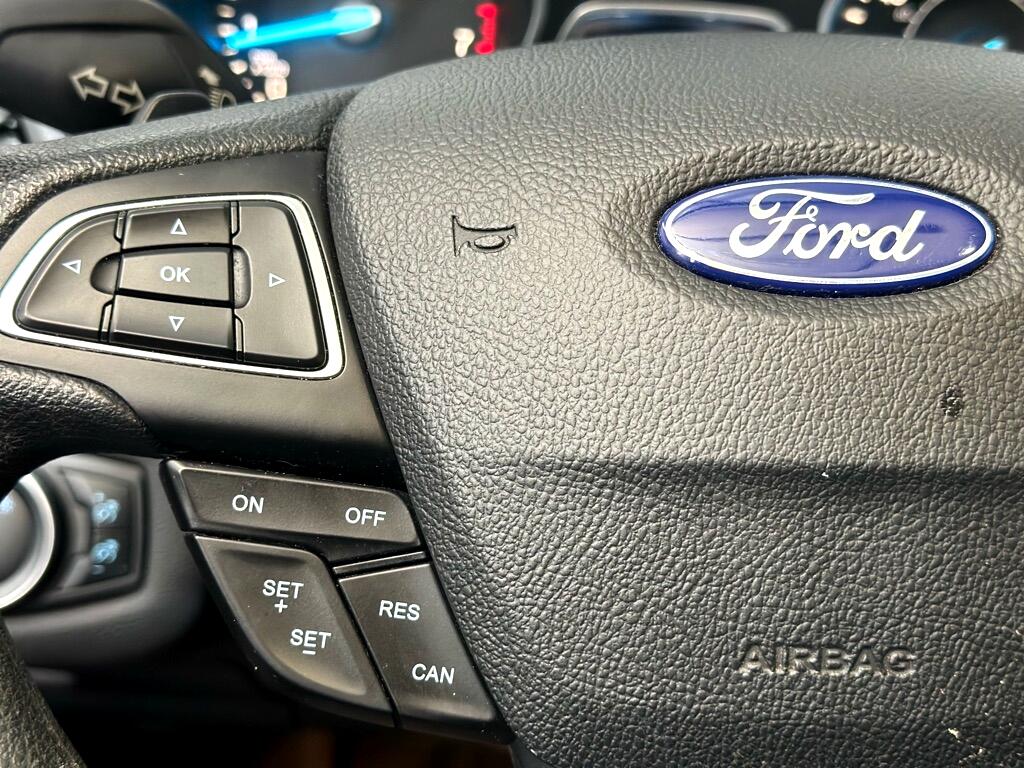 2017 Ford Escape SE photo 24