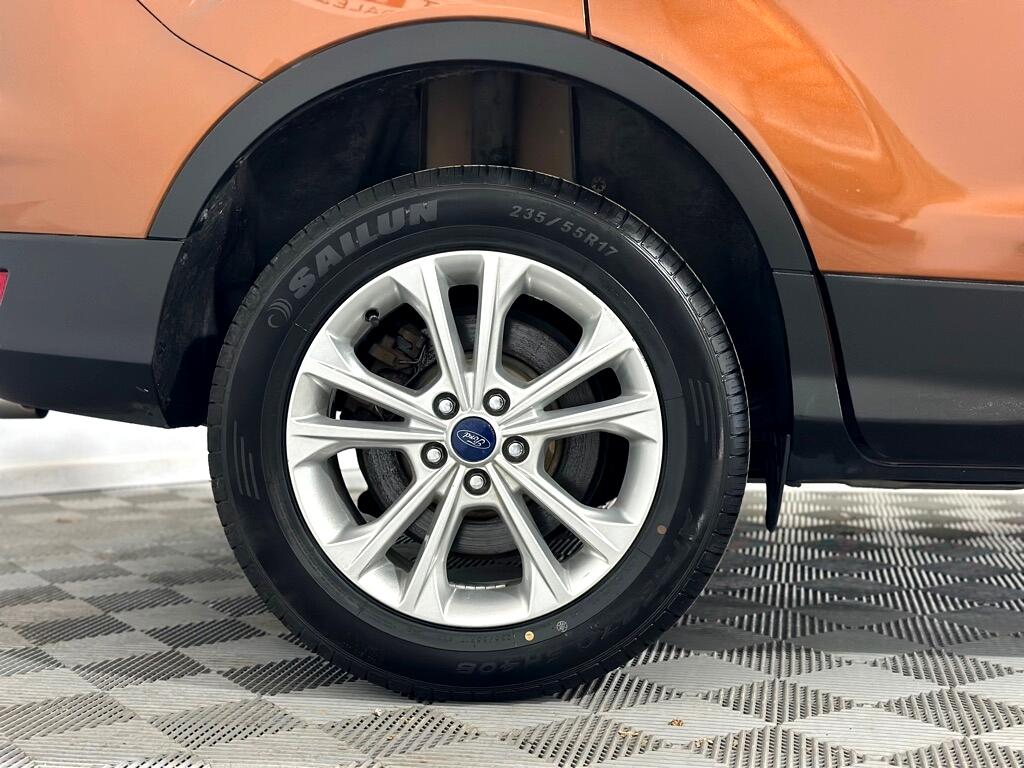 2017 Ford Escape SE photo 32