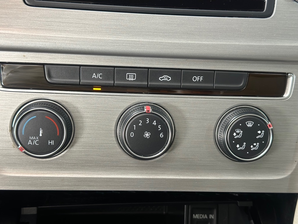 Volkswagen Golf TSI S 6A 2015