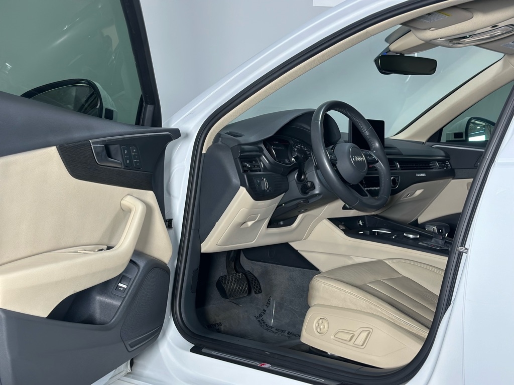 Audi A4 2.0 TFSI Premium quattro 7A 2019