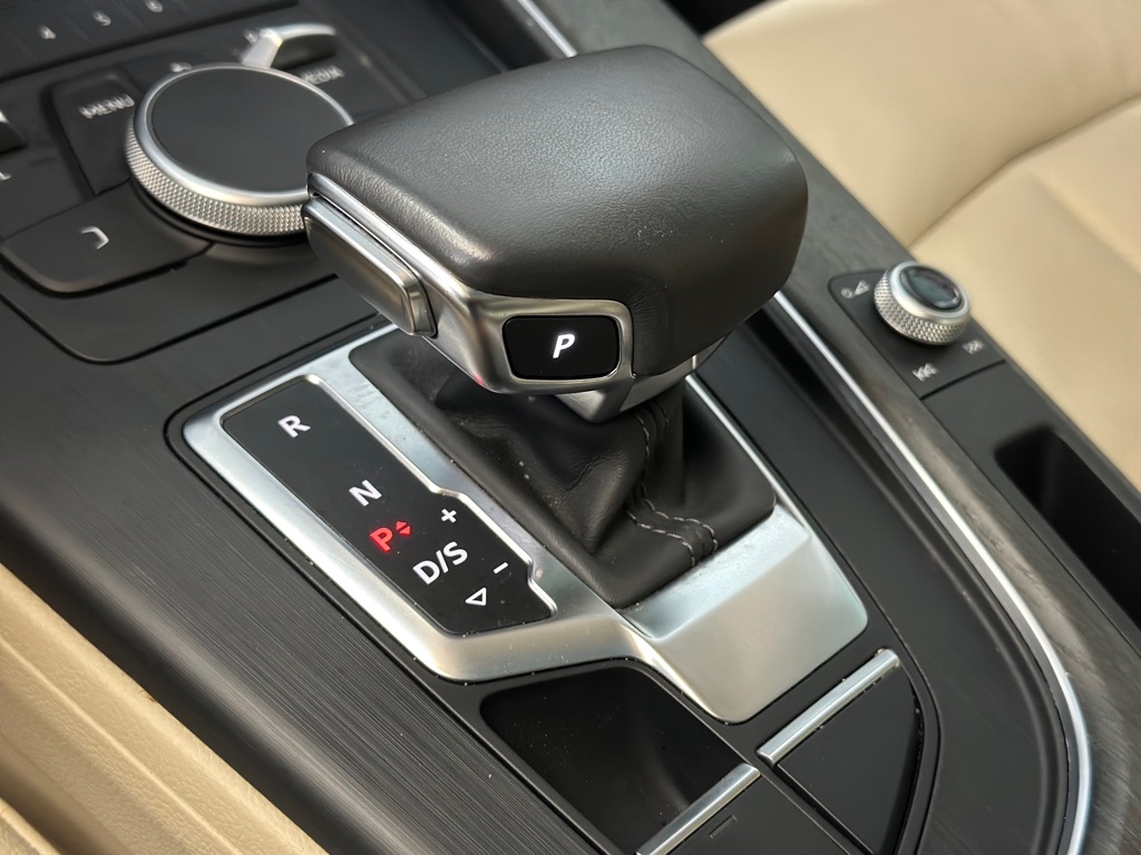 Audi A4 2.0 TFSI Premium quattro 7A 2019