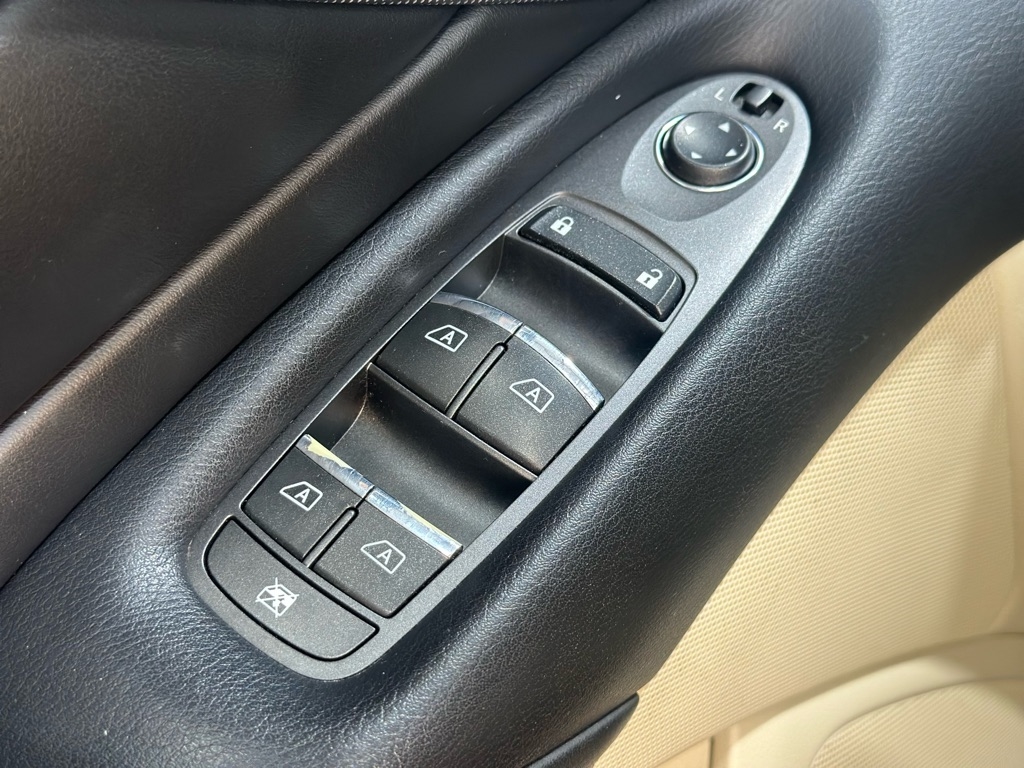 Infiniti Q50 Base AWD 2015