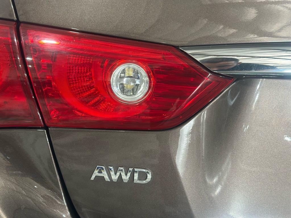 Infiniti Q50 Base AWD 2015