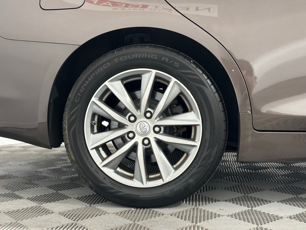 Infiniti Q50 Base AWD 2015