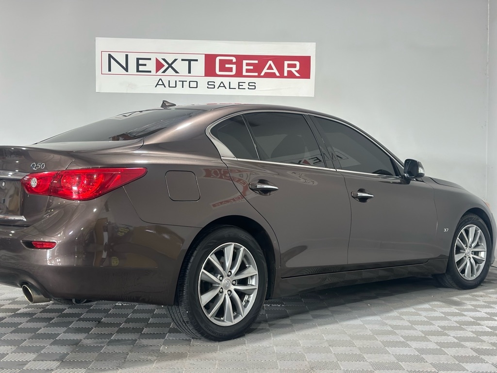 Infiniti Q50 Base AWD 2015