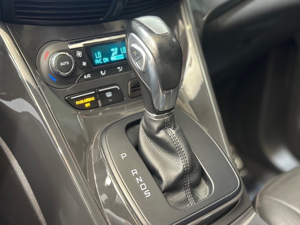 Ford Escape Titanium 4WD 2016