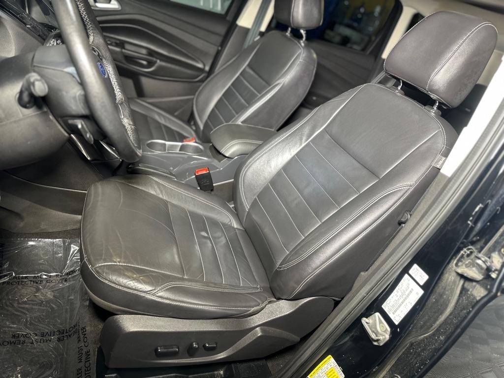 Ford Escape Titanium 4WD 2016