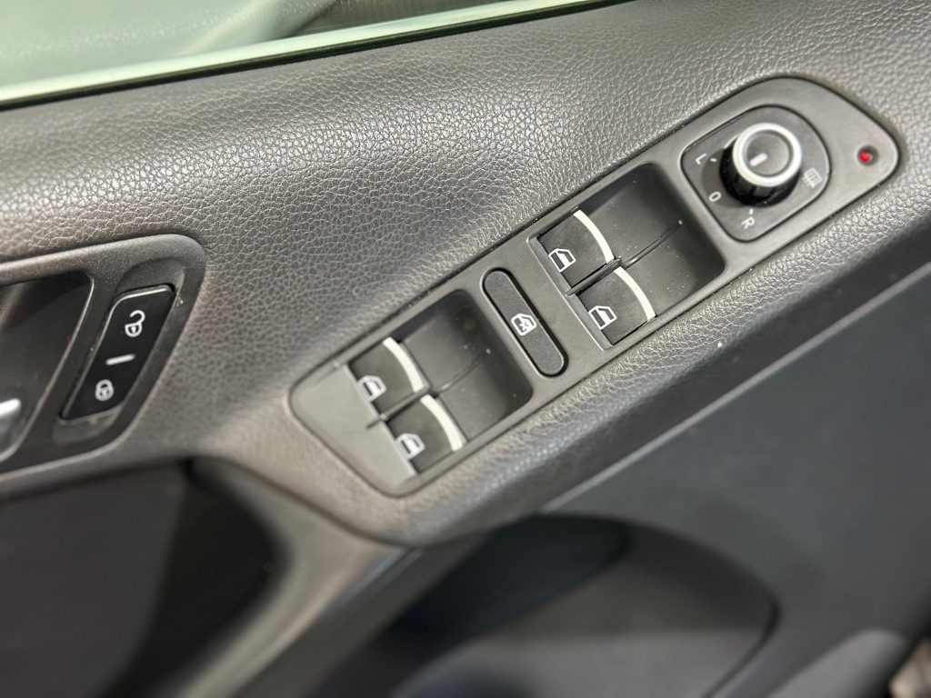 Volkswagen Tiguan S 4Motion 2011 Volkswagen Tiguan S 4Motion 2011