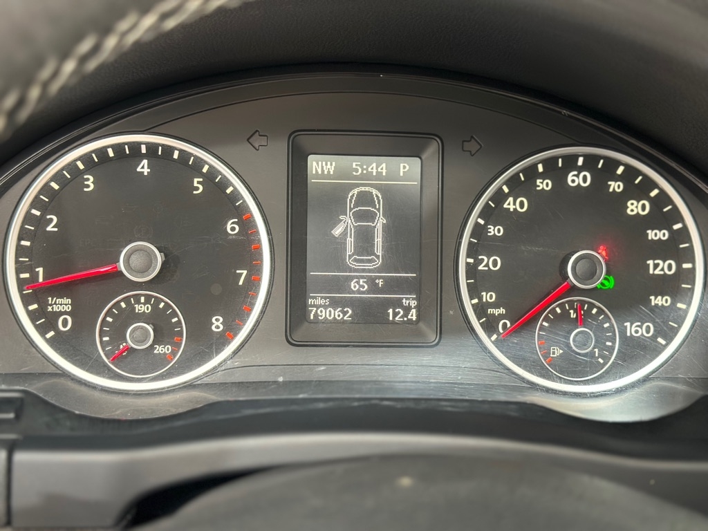 Volkswagen Tiguan S 4Motion 2011