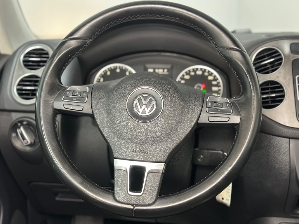 Volkswagen Tiguan S 4Motion 2011