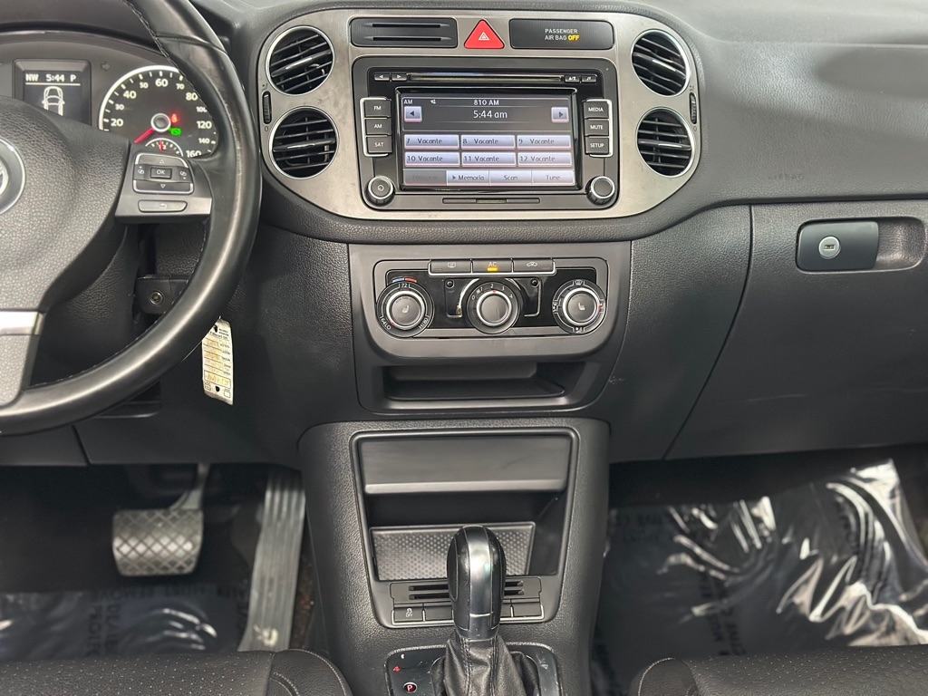 Volkswagen Tiguan S 4Motion 2011