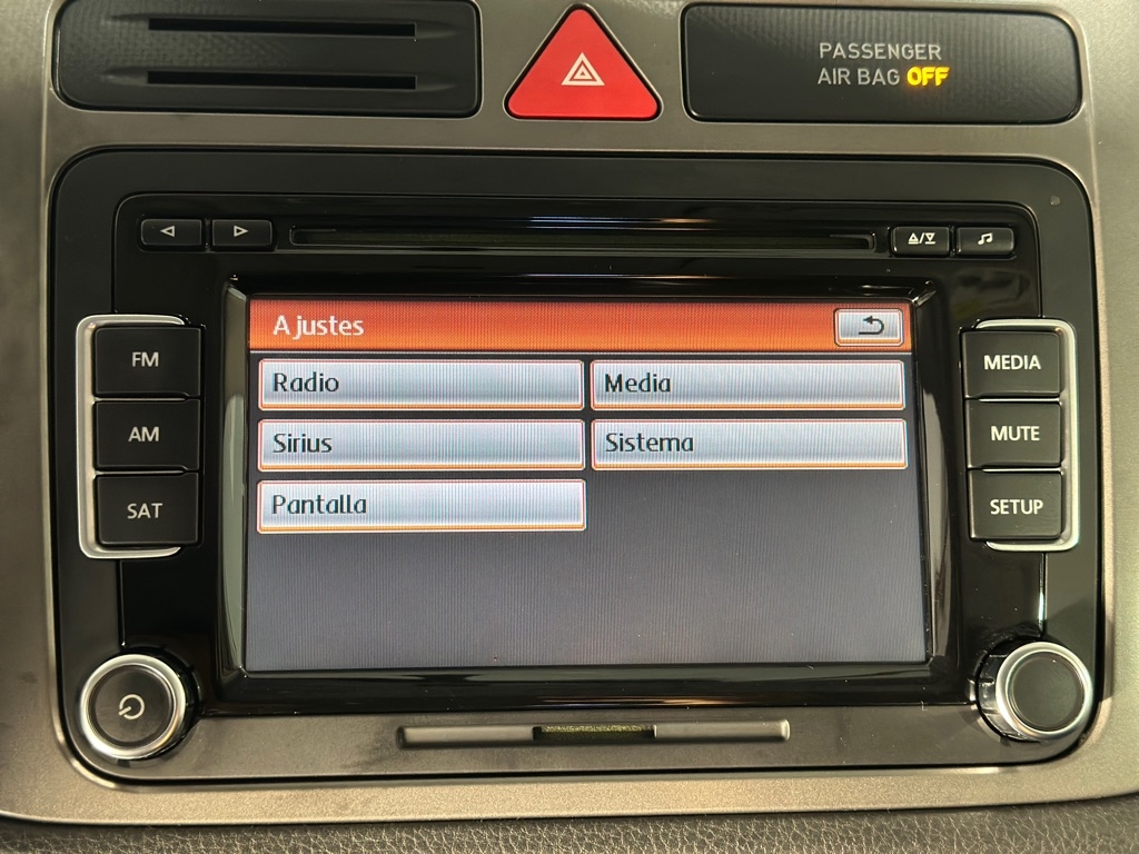 Volkswagen Tiguan S 4Motion 2011