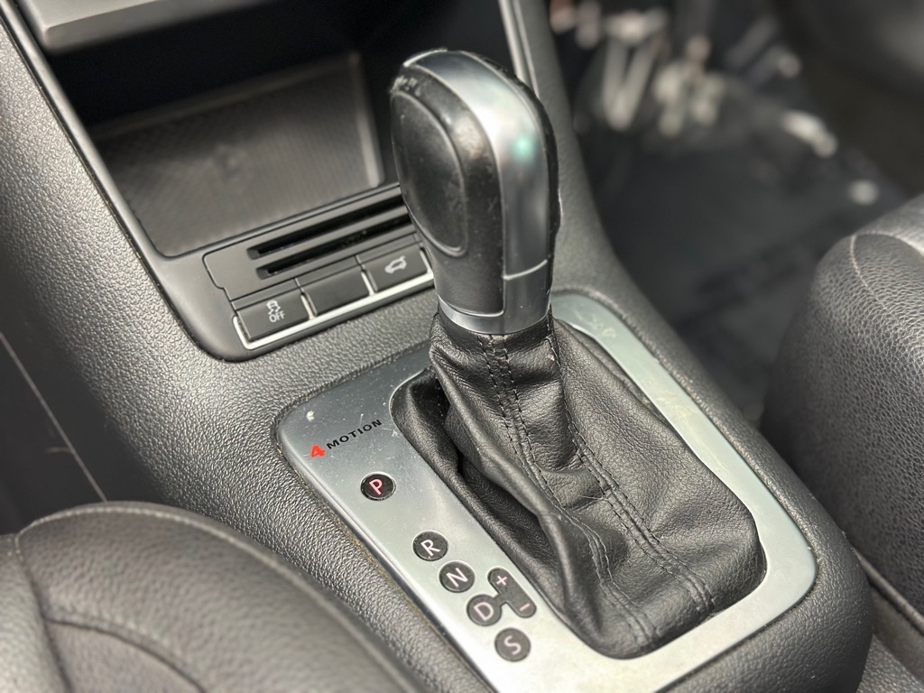 Volkswagen Tiguan S 4Motion 2011