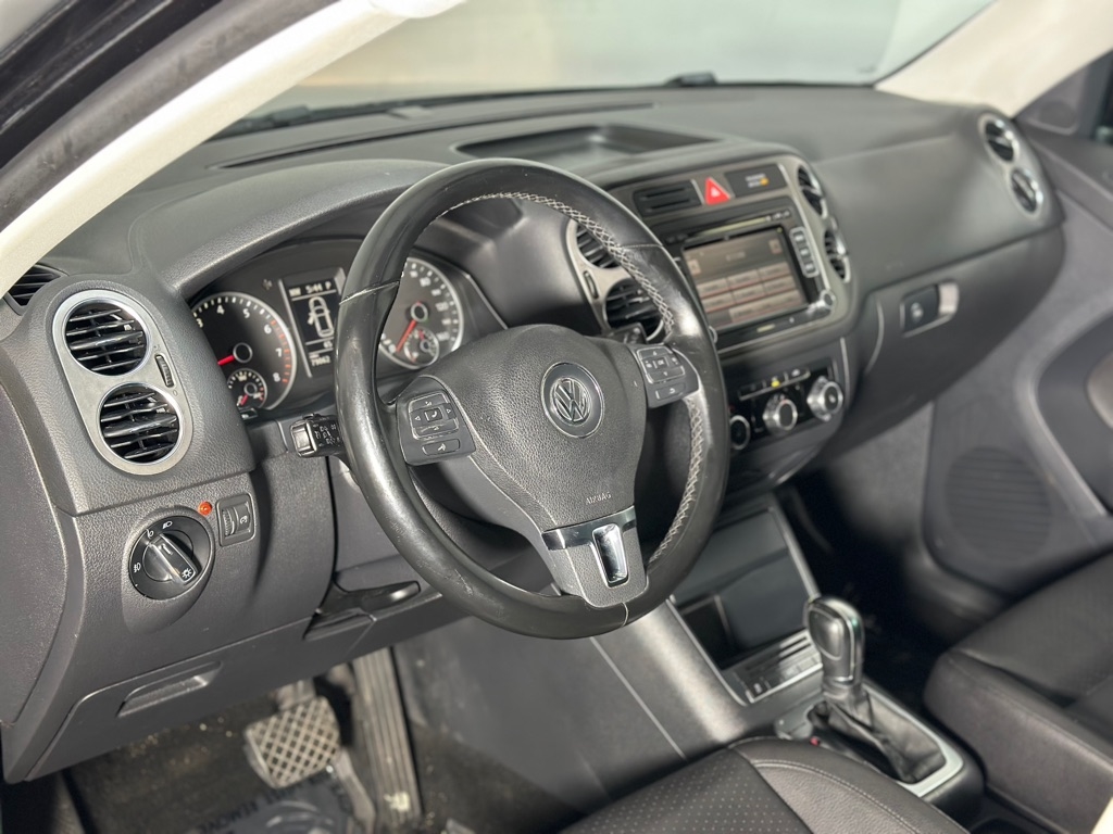 Volkswagen Tiguan S 4Motion 2011