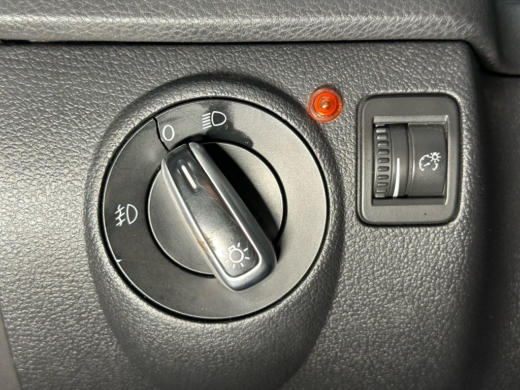 Volkswagen Tiguan S 4Motion 2011