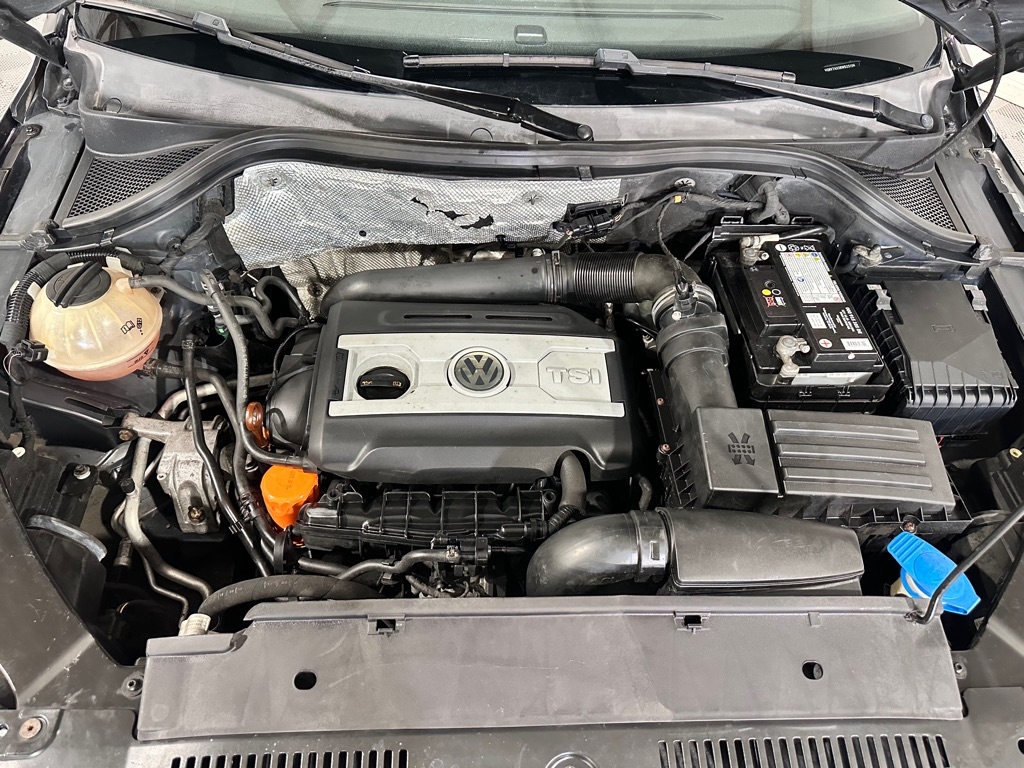 Volkswagen Tiguan S 4Motion 2011