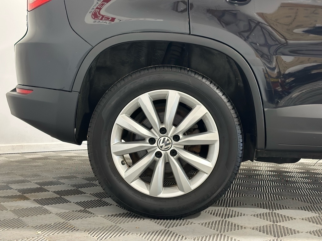 Volkswagen Tiguan S 4Motion 2011