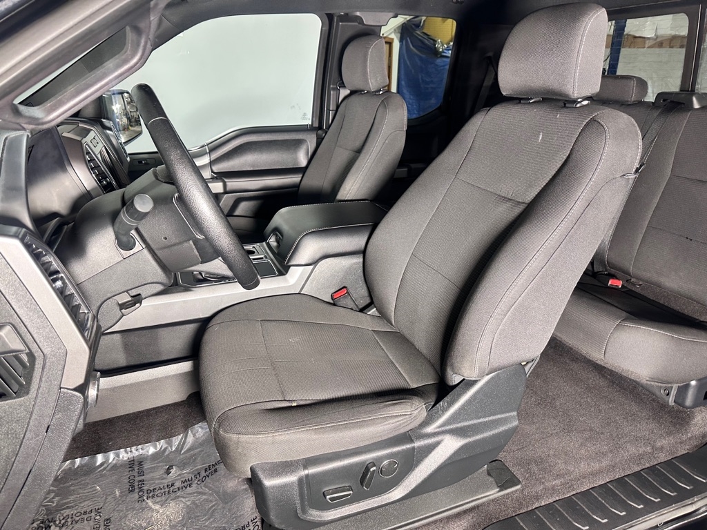 Ford F-150 XLT SuperCab 8-ft. Bed 4WD 2016