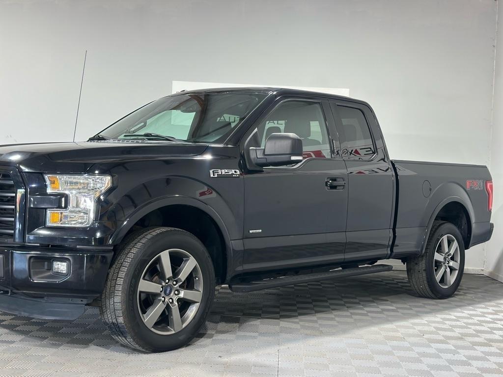 Ford F-150 XLT SuperCab 8-ft. Bed 4WD 2016