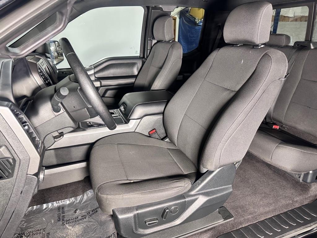 Ford F-150 XLT SuperCab 8-ft. Bed 4WD 2016