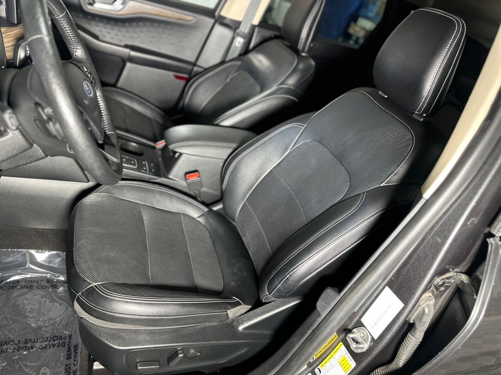 Ford Escape Titanium 4WD 2020