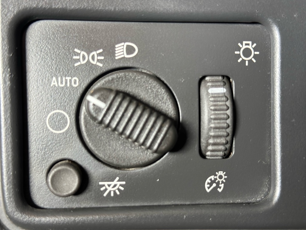 2006 Chevrolet Avalanche photo 26