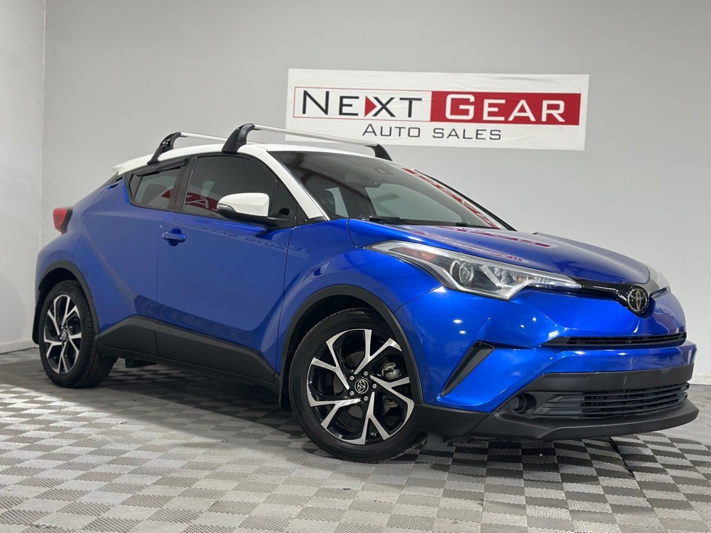 2018 Toyota C-HR XLE photo 2