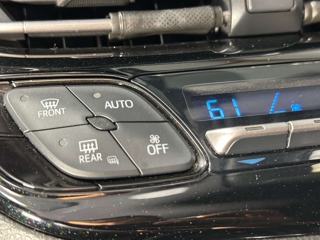 Toyota C-HR XLE 2018