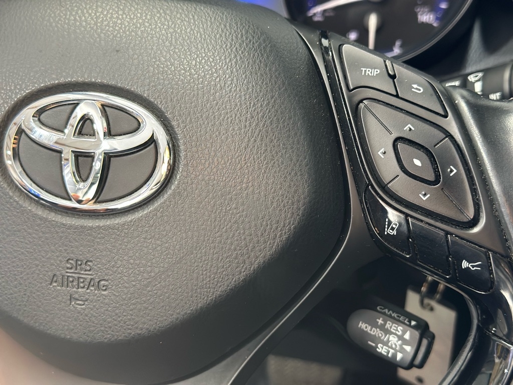 Toyota C-HR XLE 2018