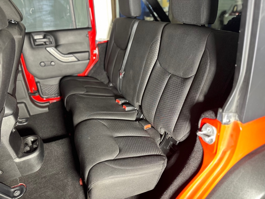 Jeep Wrangler Unlimited Sport 4WD 2015