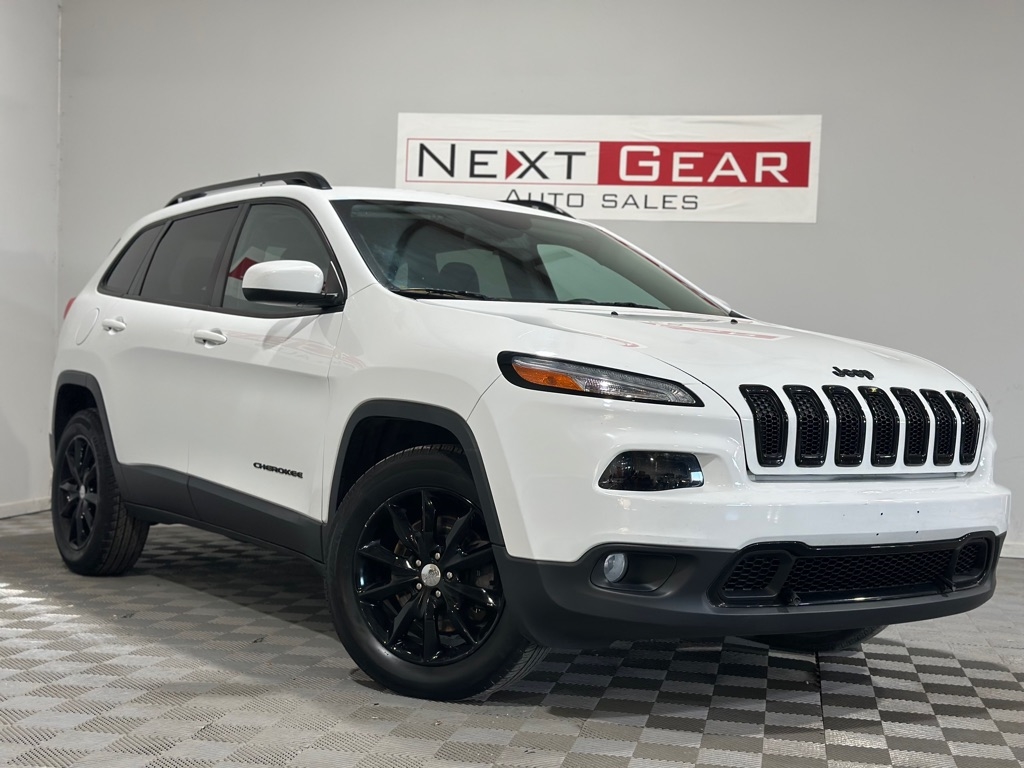 2014 Jeep Cherokee Latitude photo 2