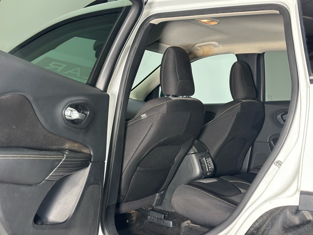 2014 Jeep Cherokee Latitude photo 10