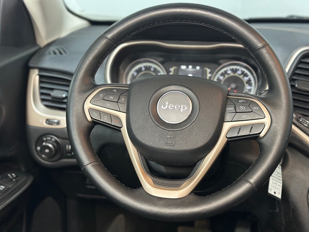 2014 Jeep Cherokee Latitude photo 12