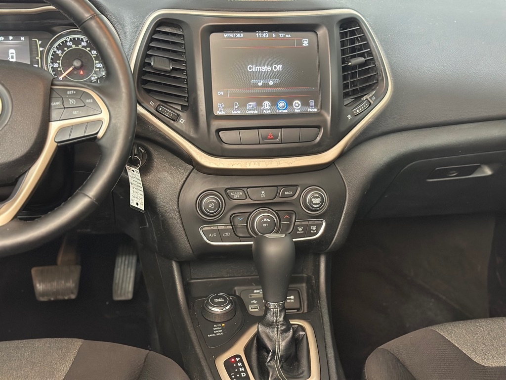 2014 Jeep Cherokee Latitude photo 13