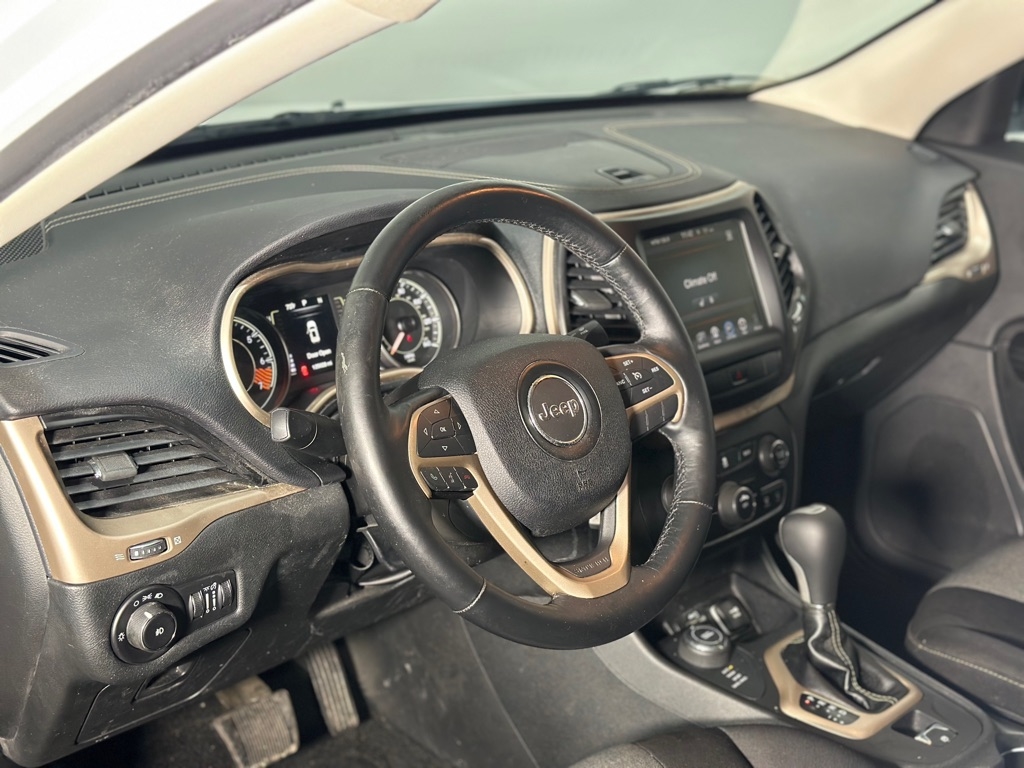 2014 Jeep Cherokee Latitude photo 26