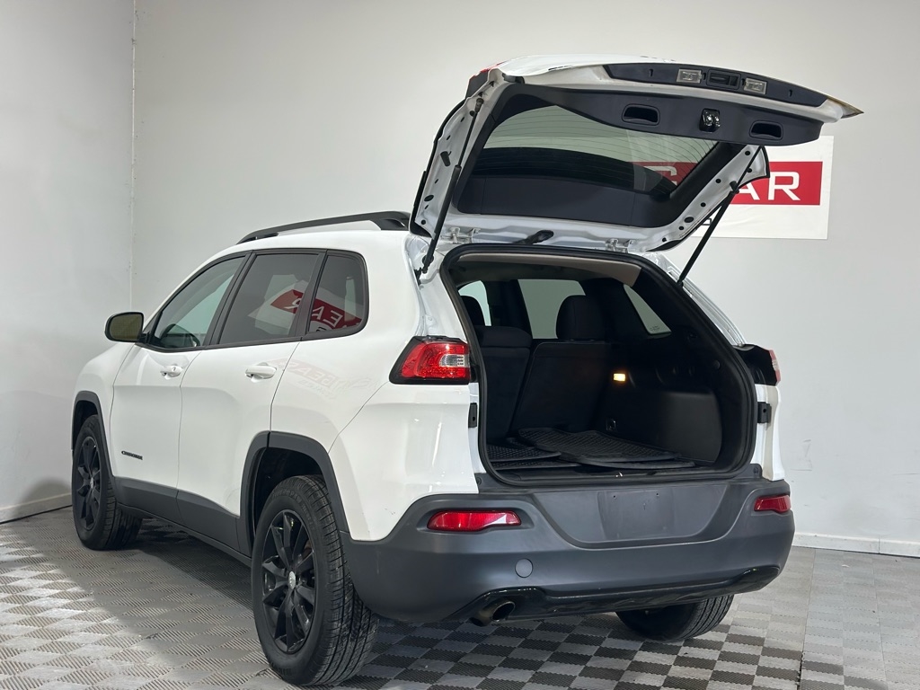 2014 Jeep Cherokee Latitude photo 30