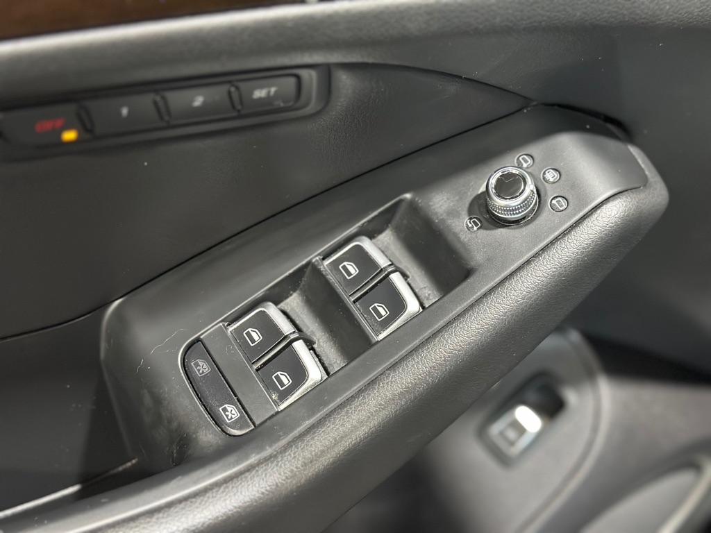 Audi Q5 2.0T Premium Plus quattro 2013