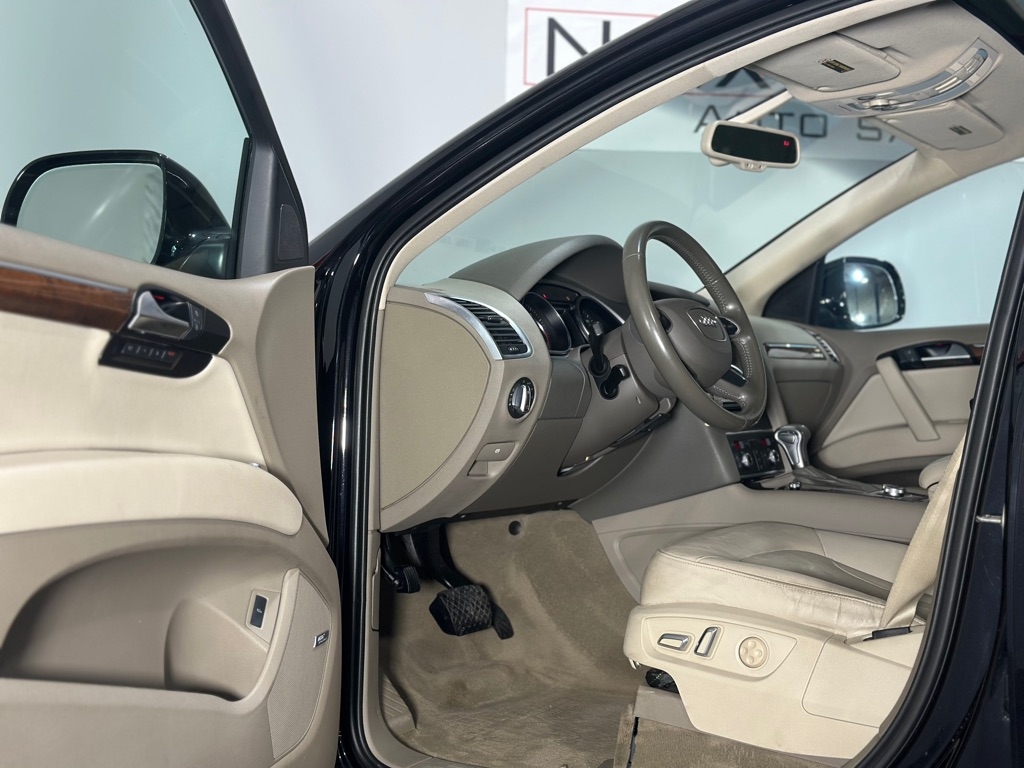 Audi Q7 3.0 Premium quattro 2013 Audi Q7 3.0 Premium quattro 2013