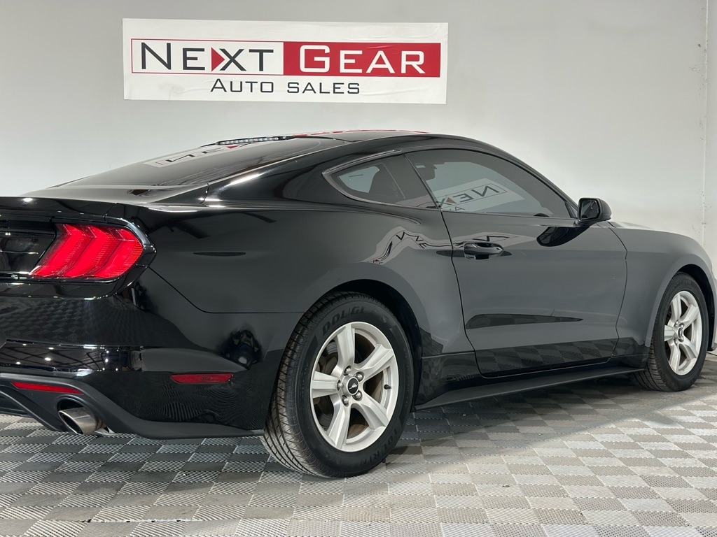 Ford Mustang EcoBoost Coupe 2018