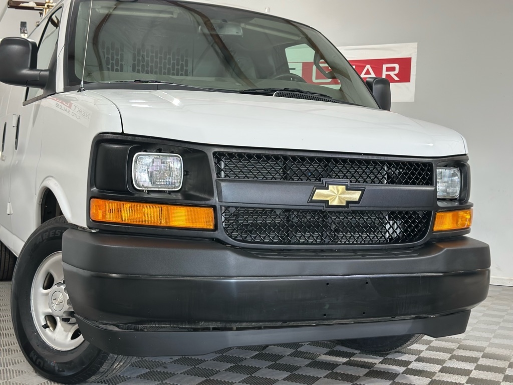 2017 Chevrolet Express 2500 Cargo photo 2