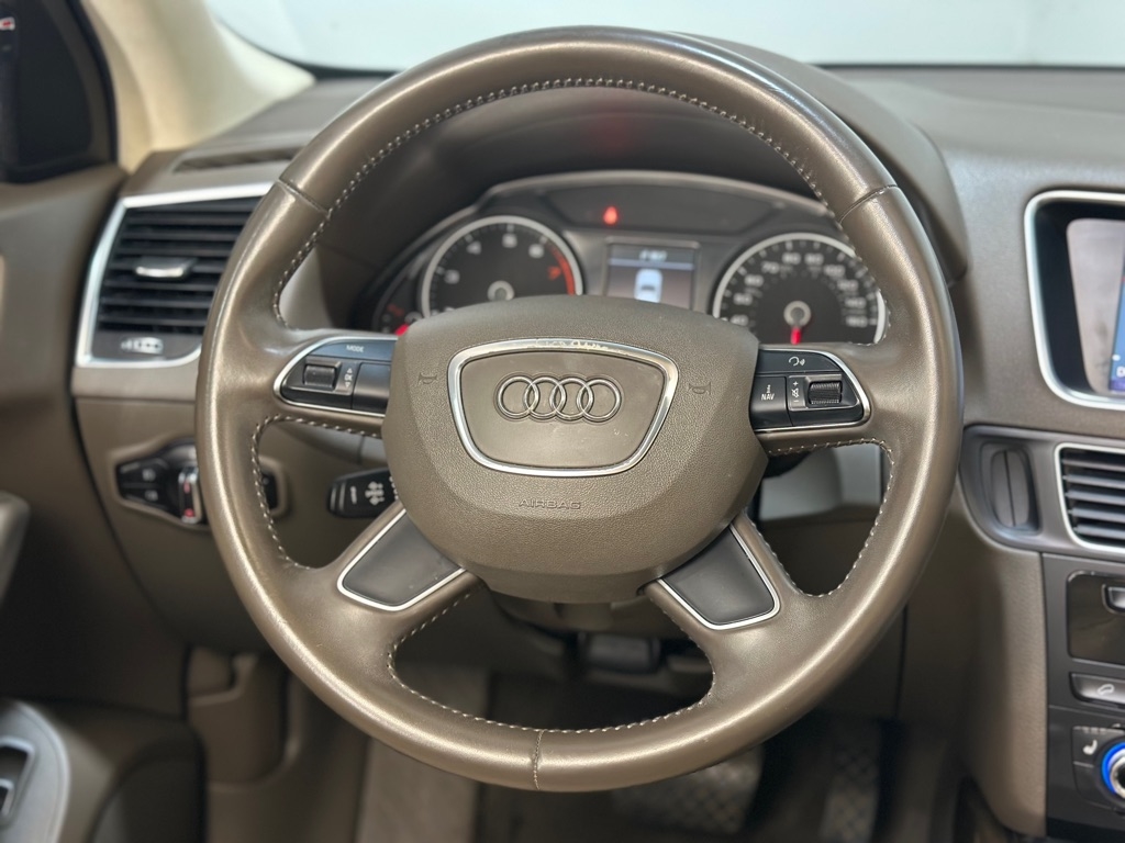 Audi Q5 2.0T Premium Plus quattro 2014